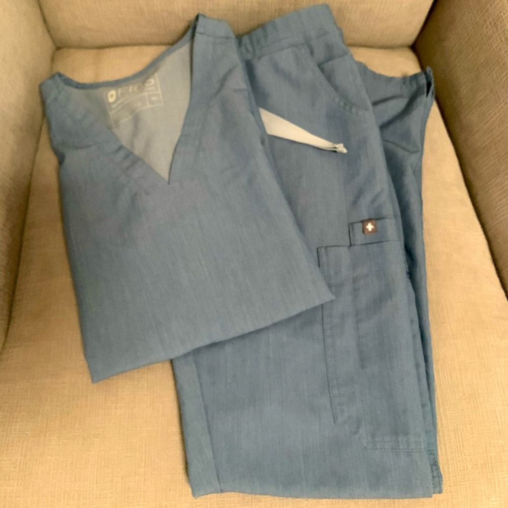 FIGS Heather Indigo scrub set